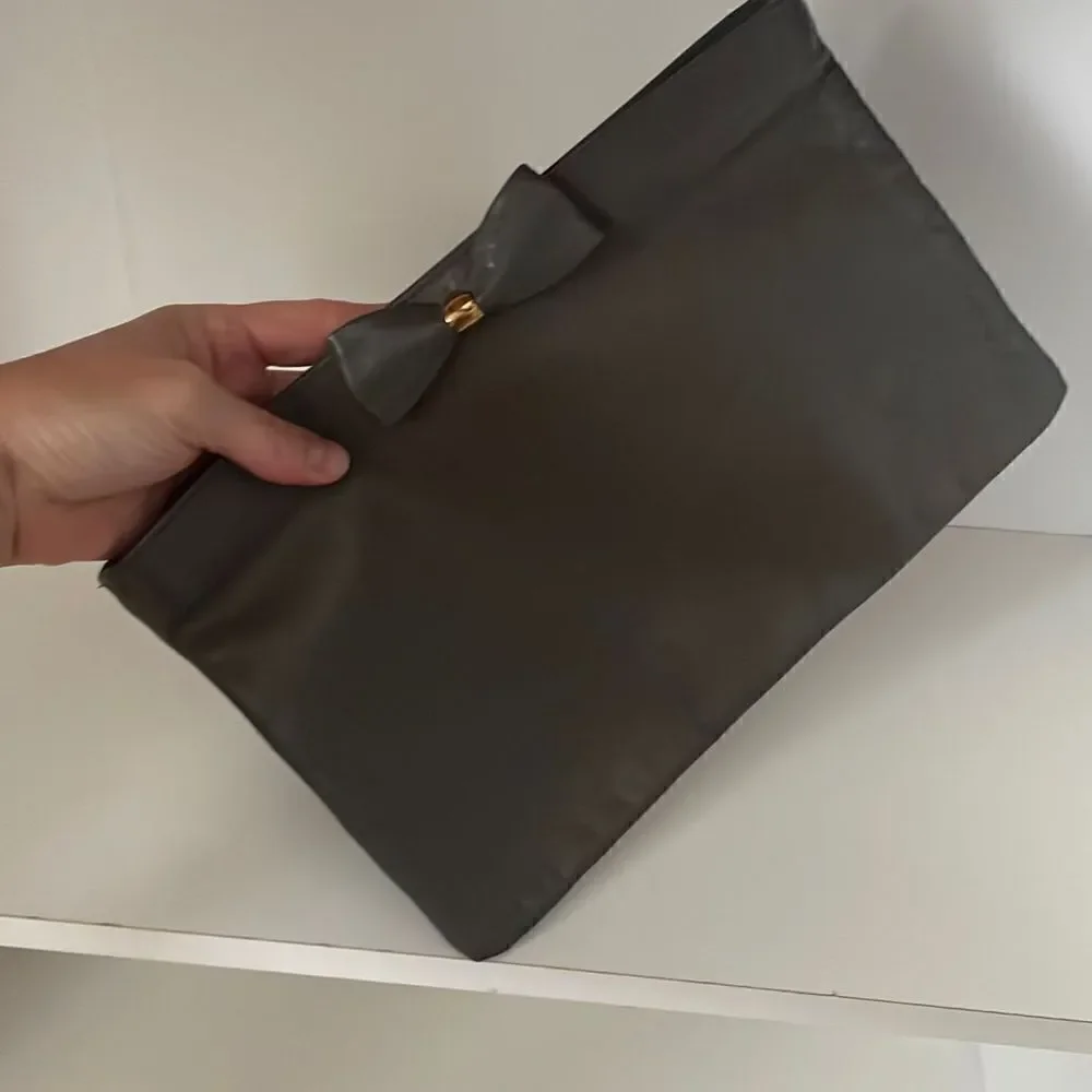 Antonia Designs Vintage 80s Grey Leather Zip Top Bow Accent Clutch